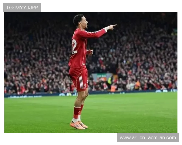 利物浦一记精准直塞让前锋面向空门 利物浦一记精准直塞让前锋面向空门